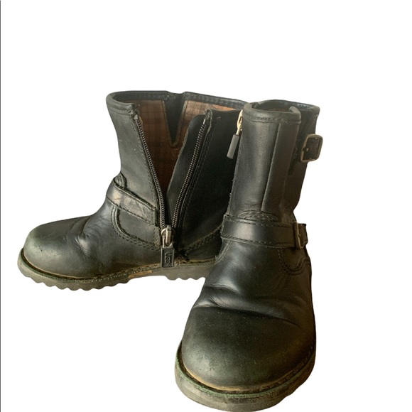 UGG® Kids Kinzey - toddler sz 7 waterproof buckle boot - Picture 3 of 6